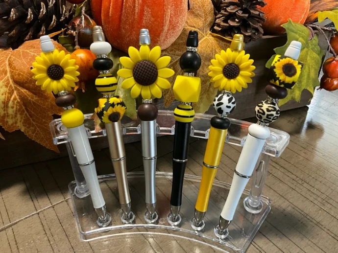 Self-Care Beaded Pen (Flower)